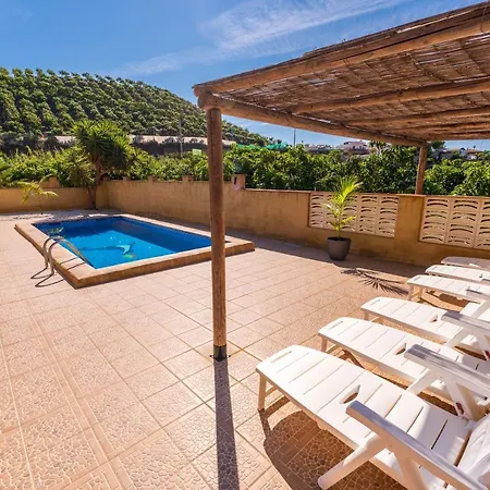 El Majao, Semi Heated Pool, Private Holiday home Malaga